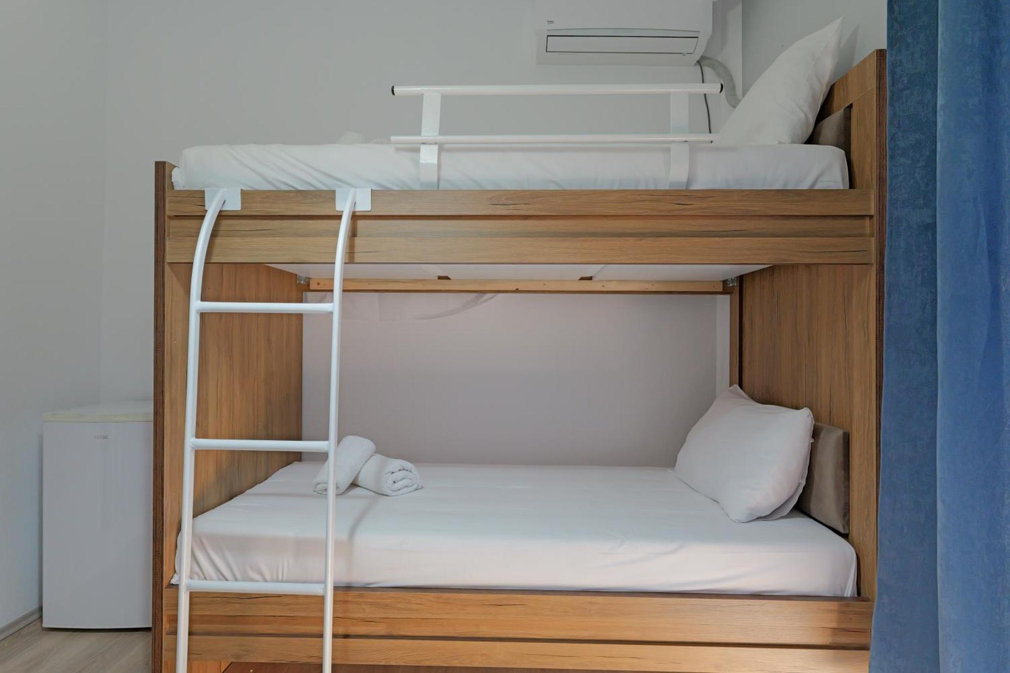 Hotel Holiday Sarande Ngoại thất bức ảnh