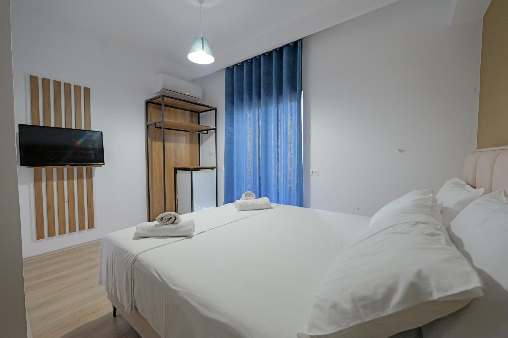 Hotel Holiday Sarande Ngoại thất bức ảnh