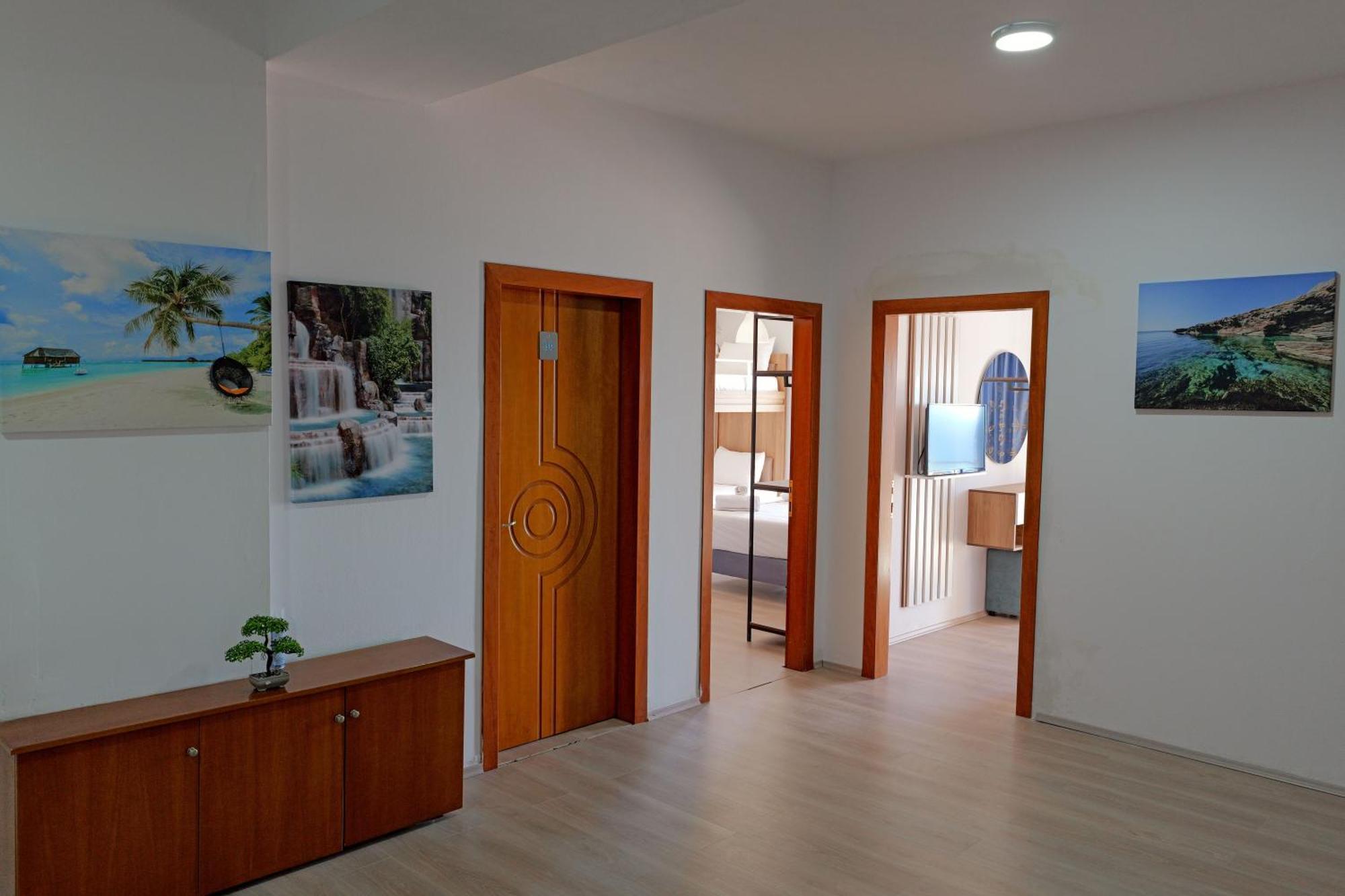 Hotel Holiday Sarande Ngoại thất bức ảnh