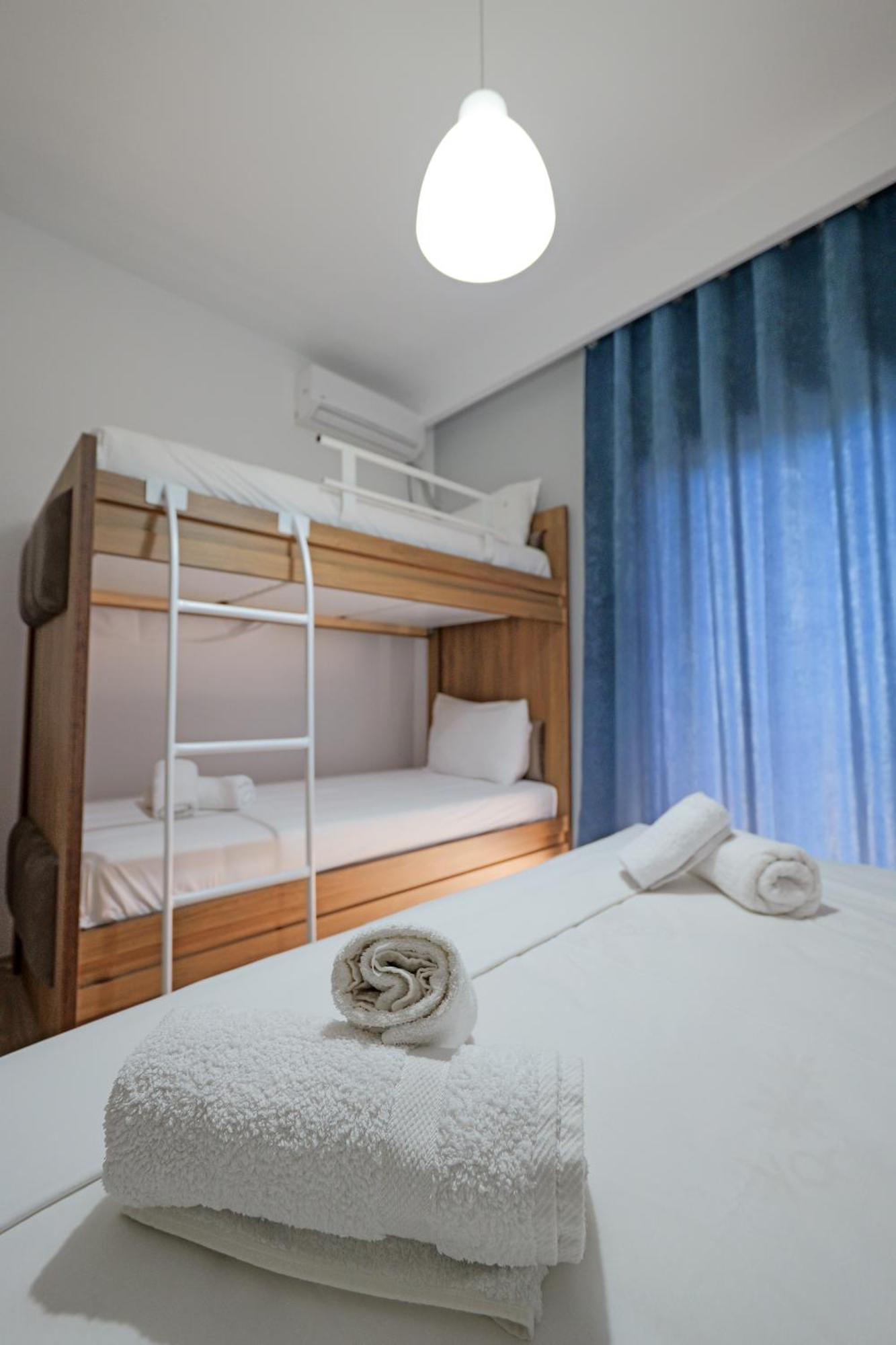 Hotel Holiday Sarande Ngoại thất bức ảnh