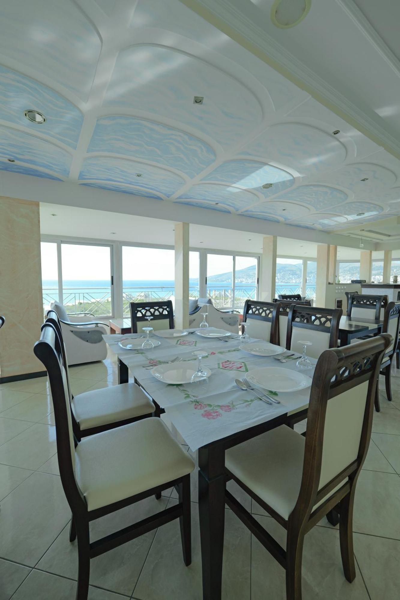 Hotel Holiday Sarande Ngoại thất bức ảnh