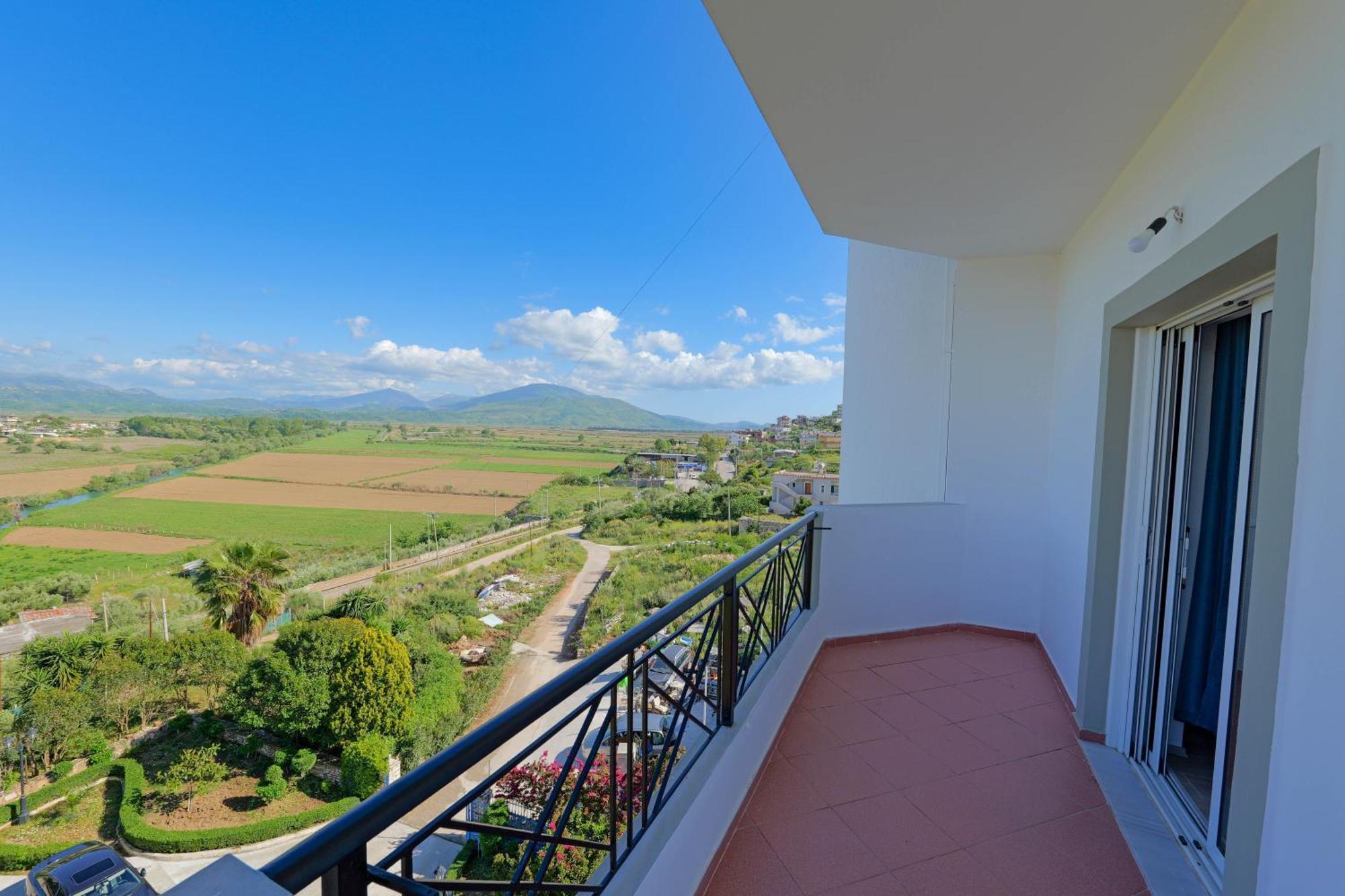 Hotel Holiday Sarande Ngoại thất bức ảnh