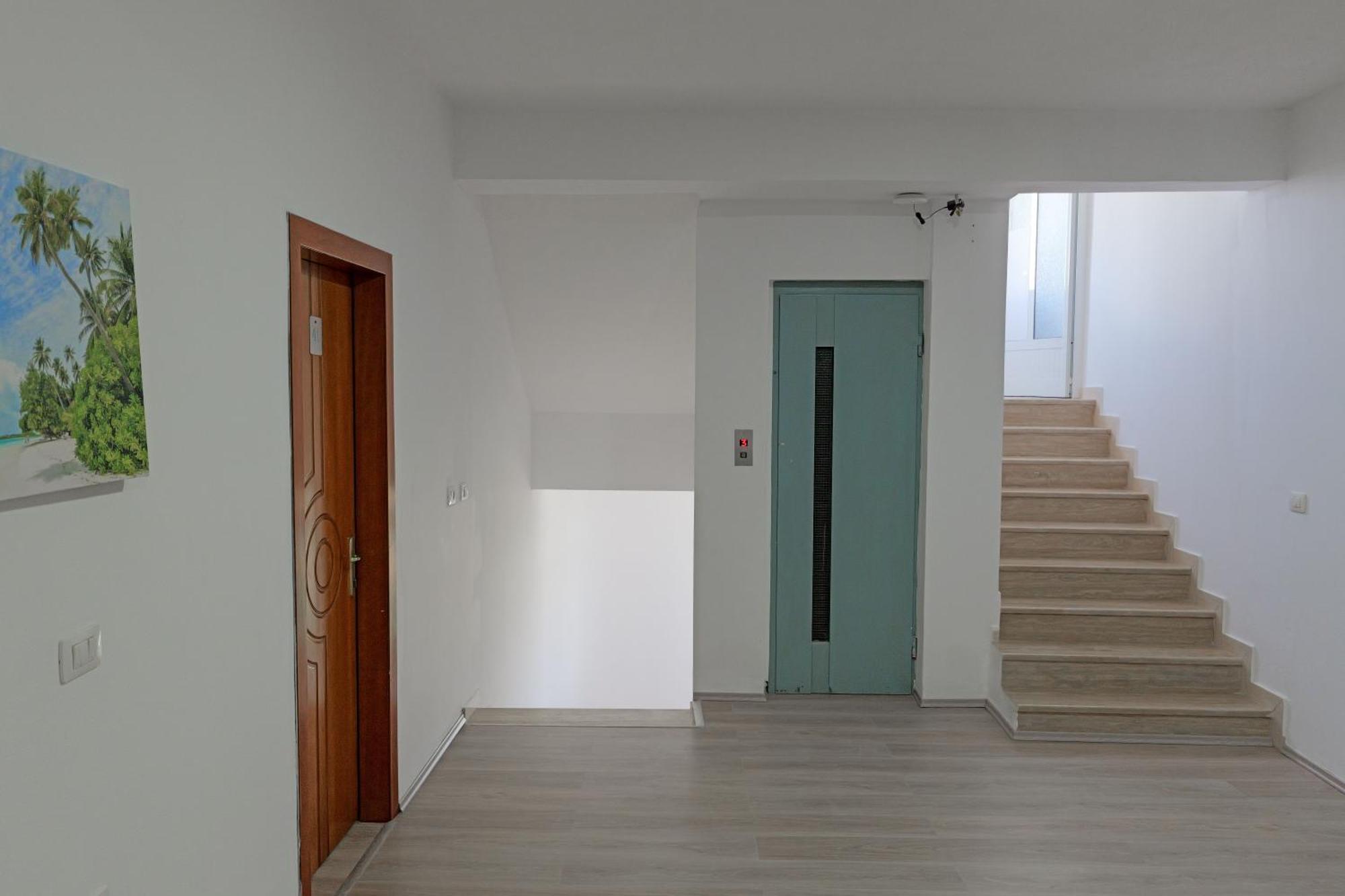 Hotel Holiday Sarande Ngoại thất bức ảnh