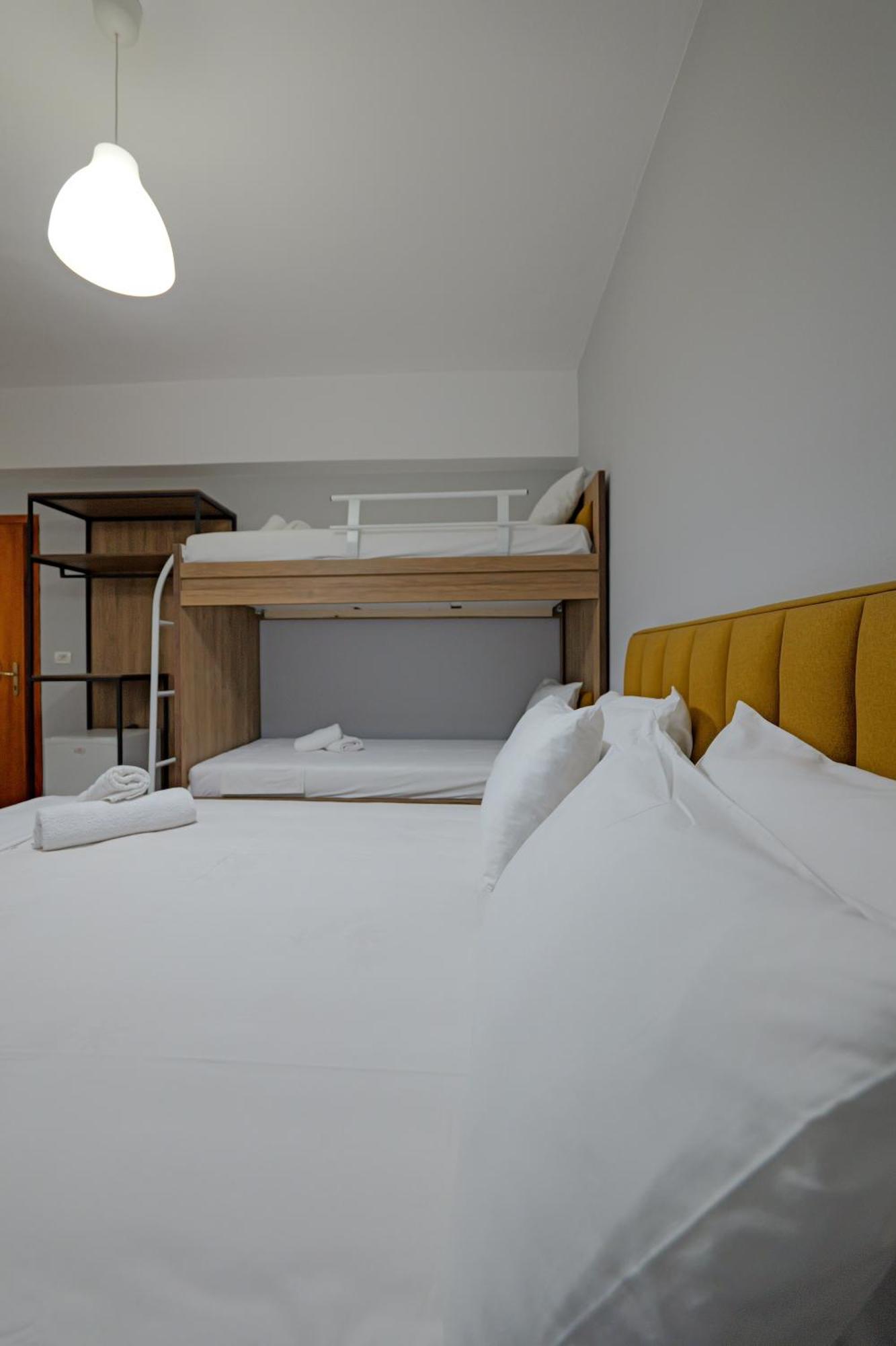 Hotel Holiday Sarande Ngoại thất bức ảnh