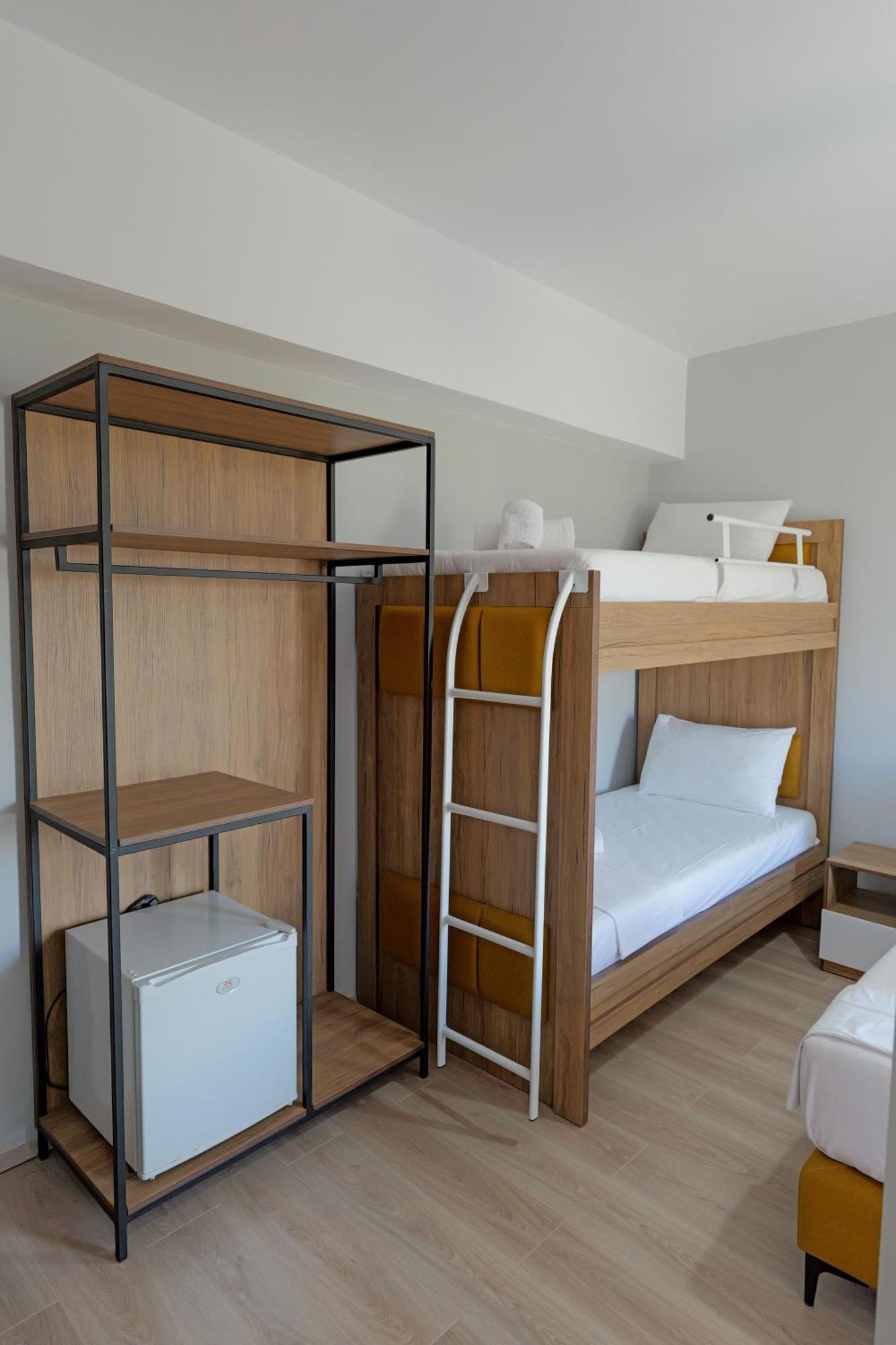 Hotel Holiday Sarande Ngoại thất bức ảnh